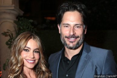 sofia-vergara-engaged-to-joe-manganiello